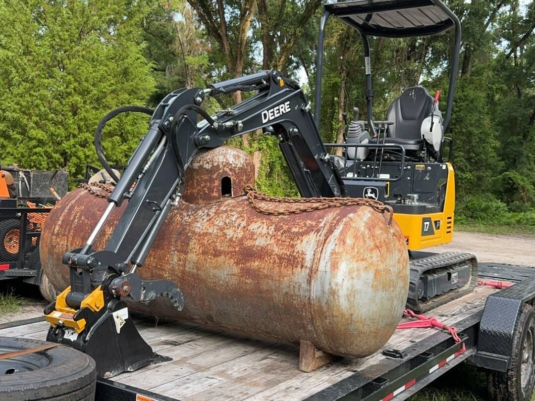 digging equipment heavy